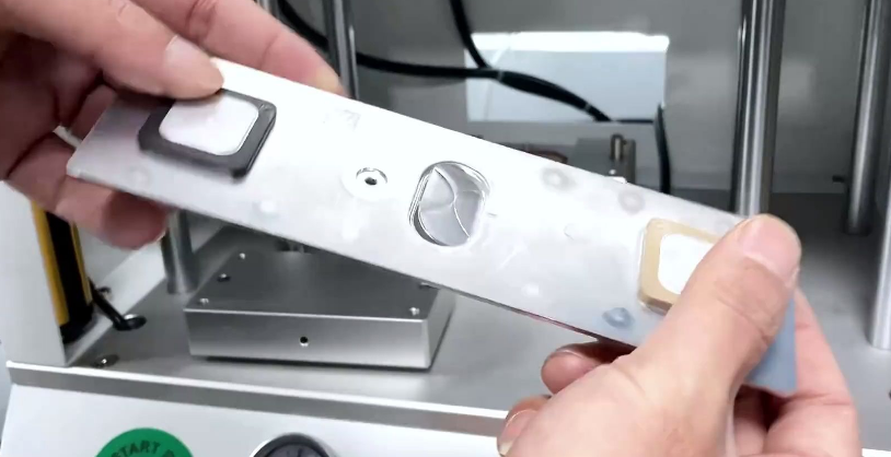 電池蓋板防爆片